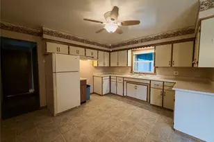 1454 Hagey Dr, Barberton, OH 44203 - Photo 7