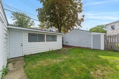 18206 Harland Avenue, Loveland, OH 44119 - Photo 23