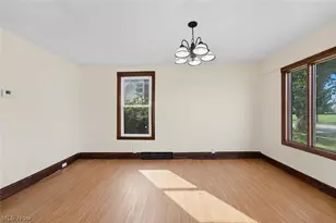 18206 Harland Ave, Loveland, OH 44119 - Photo 7