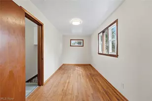 18206 Harland Ave, Loveland, OH 44119 - Photo 11