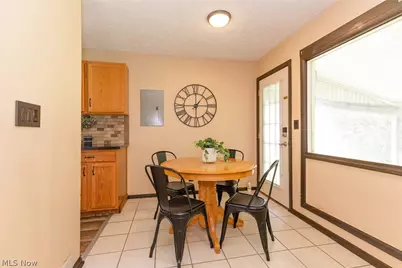 1687 Delia Avenue, Akron, OH 44320 - Photo 9
