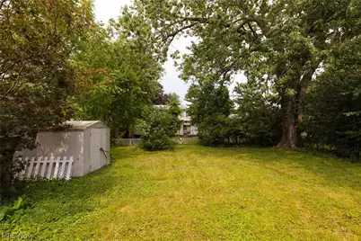 1687 Delia Avenue, Akron, OH 44320 - Photo 27