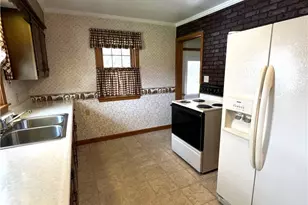 506 W Main St, East Palestine, OH 44413 - Photo 9