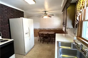 506 W Main St, East Palestine, OH 44413 - Photo 11