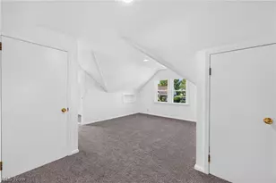 401 E 288th St, Willowick, OH 44095 - Photo 23