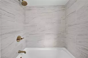 401 E 288th St, Willowick, OH 44095 - Photo 17
