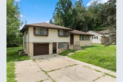 301 Alpine Drive, Toronto, OH 43964 - Photo 1