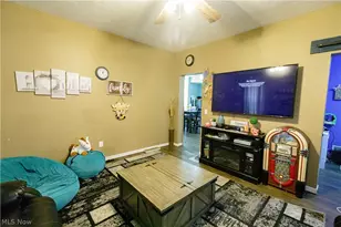 3438 Columbus Rd NE, Canton, OH 44705 - Photo 17