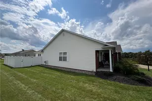 51982 Blue Spruce Dr, St Clairsville, OH 43950 - Photo 5