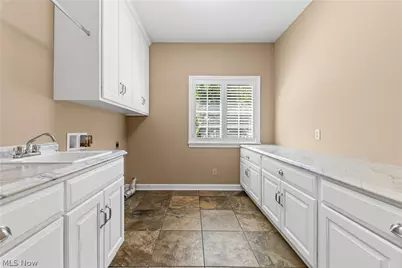 4056 Glenmoor Road NW, Canton, OH 44718 - Photo 45
