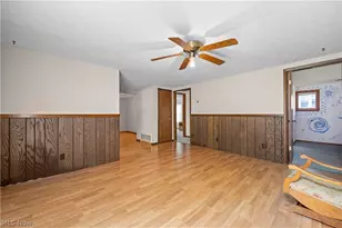 6167 Lake Ave, Elyria, OH 44035 - Photo 5