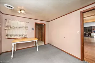 6167 Lake Ave, Elyria, OH 44035 - Photo 9