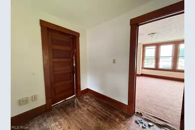 85 S Cleveland Avenue, Mogadore, OH 44260 - Photo 17