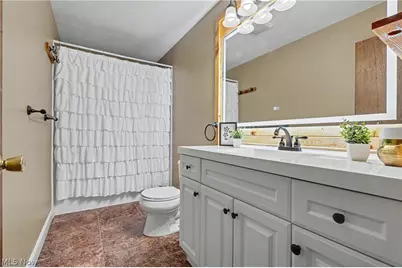839 Sheffield Road, Sheffield Lake, OH 44054 - Photo 17