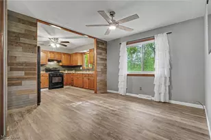 839 Sheffield Rd, Sheffield Lake, OH 44054 - Photo 9