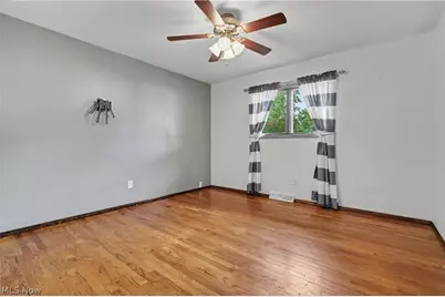 839 Sheffield Road, Sheffield Lake, OH 44054 - Photo 11