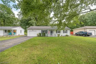 18018 Hillcrest Dr, Lake Milton, OH 44429 - Photo 3