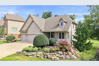 7563 Highbury Pointe, Canfield, OH 44406 - Photo 3