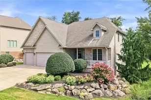 7563 Highbury Pointe, Canfield, OH 44406 - Photo 3