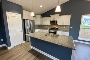 3476 Wicker St NE, Canton, OH 44721 - Photo 5