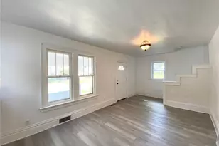 576 Kling St, Akron, OH 44311 - Photo 7