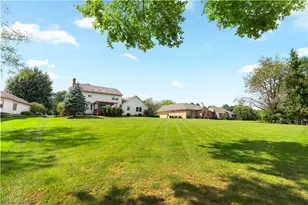 7284 Sugarwood Rd NE, Canton, OH 44721 - Photo 3