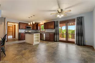 7284 Sugarwood Rd NE, Canton, OH 44721 - Photo 15