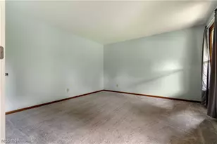 7284 Sugarwood Rd NE, Canton, OH 44721 - Photo 11