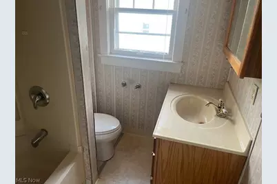 912 S Hawkins Avenue, Akron, OH 44320 - Photo 17
