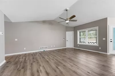 6031 Wentworth Lane SW, Canton, OH 44706 - Photo 15