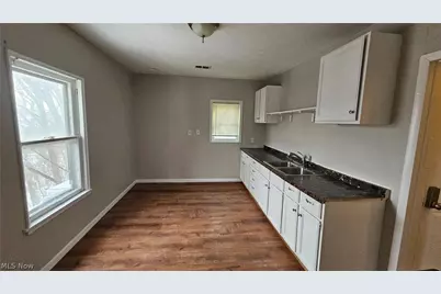 3904 W 37th Street, Loveland, OH 44109 - Photo 3
