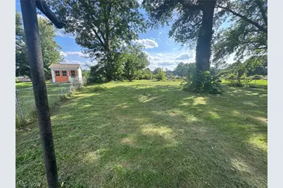 1809 Rockland Avenue, Belpre, OH 45714 - Photo 13