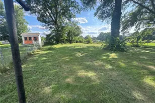 1809 Rockland Ave, Belpre, OH 45714 - Photo 13