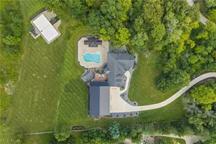 2245 Thoroughbred Dr, Wadsworth, OH 44281 - Photo 5