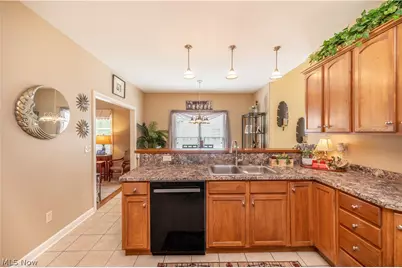 1805 E Western Reserve Road #12, Poland, OH 44514 - Photo 9