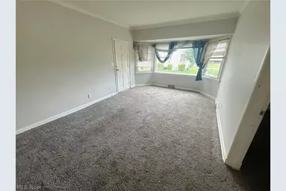 805 S Linden Avenue, Alliance, OH 44601 - Photo 5
