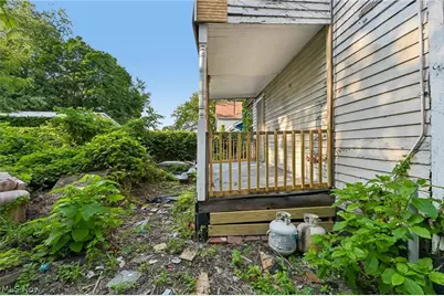 942 E 79th Street, Loveland, OH 44103 - Photo 15