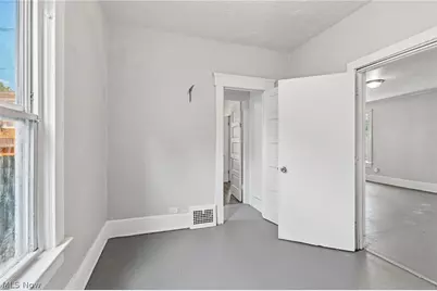942 E 79th Street, Loveland, OH 44103 - Photo 9