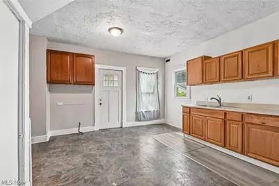 942 E 79th Street, Loveland, OH 44103 - Photo 11