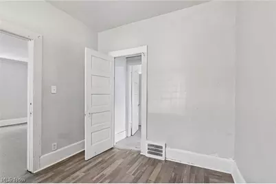 942 E 79th Street, Loveland, OH 44103 - Photo 7