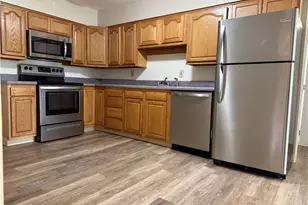 1733 Robindale St, Wickliffe, OH 44092 - Photo 9