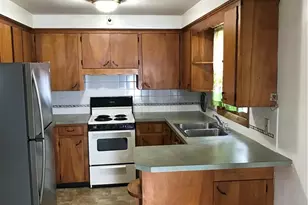 1017 Milford St NE, Canton, OH 44714 - Photo 9