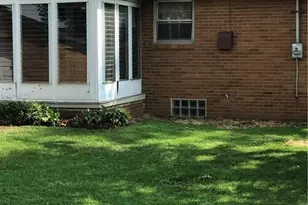 1017 Milford St NE, Canton, OH 44714 - Photo 5