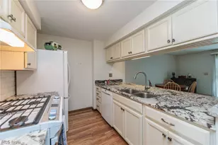 1190 Brookline Pl, Willoughby, OH 44094 - Photo 9