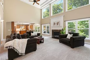 8247 Hemingway Ln, Concord Twp, OH 44060 - Photo 9