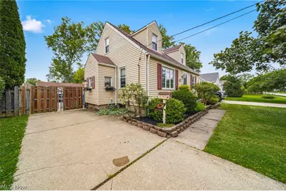 37301 Park Avenue, Willoughby, OH 44094 - Photo 3