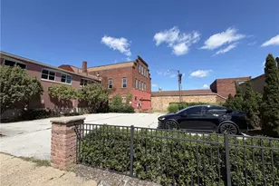 405 3rd St NE, Canton, OH 44702 - Photo 1