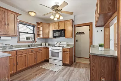 810 Dale Avenue, Willard, OH 44890 - Photo 7