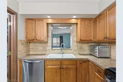 2254 Pine Top Court, Coventry, OH 44319 - Photo 11