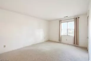938 Sturbridge Dr, Akron, OH 44313 - Photo 15